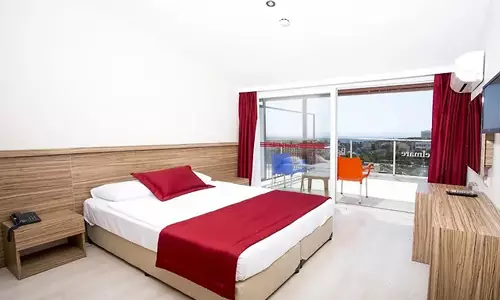 هتل بلمار کوش آداسی